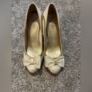 Seychelles Beige Bow Peep-Toe Heels